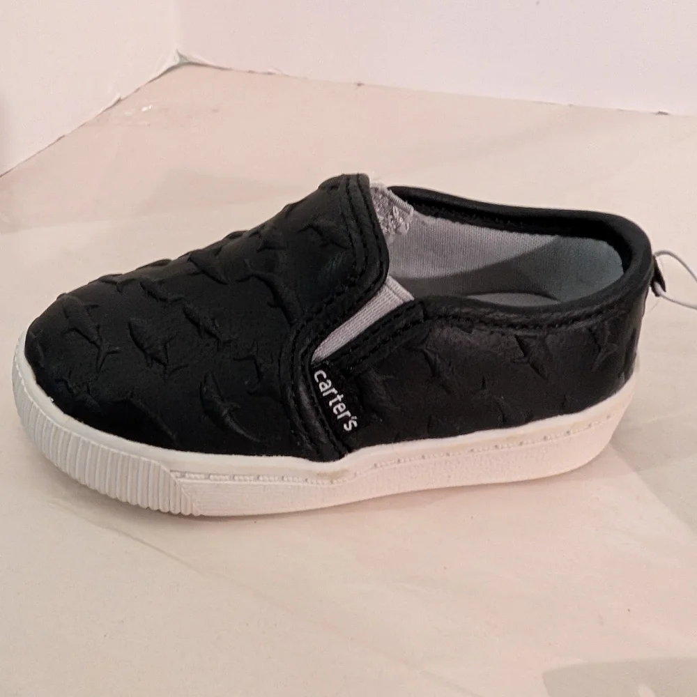 NWOT Carter's Ricky Black Shark Detail Slip-On Shoes in Size 6 (Toddler)